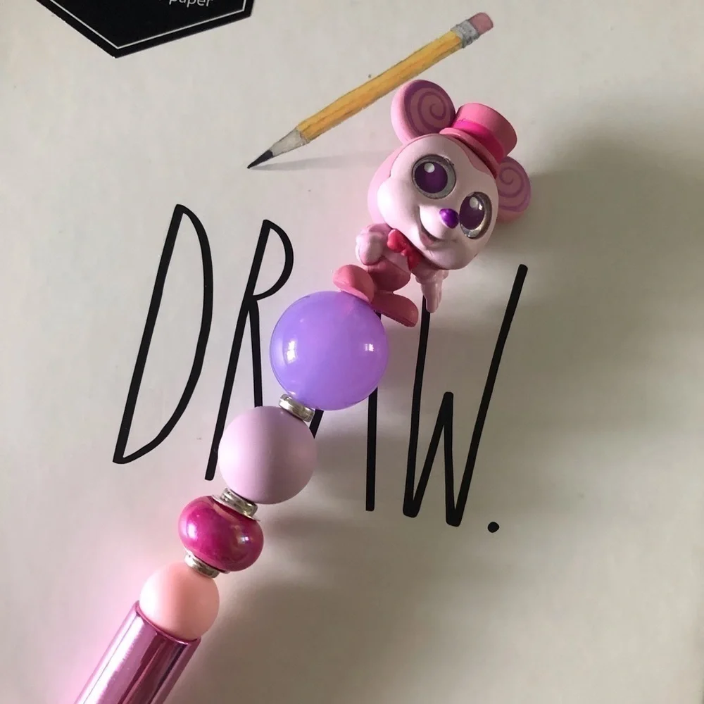 Disney Doorables: Mickey Mouse & Friends: Mickey Mouse handmade beaded pen